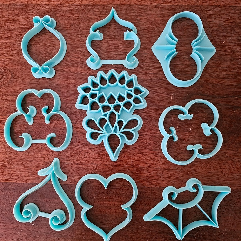 9 Piece Ornate Scroll Cookie Cutter Set Blue Plastic Floral Heart Shapes Wilton